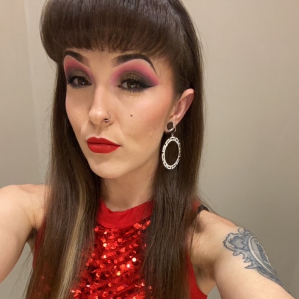 Meet your Posher, Leigha
